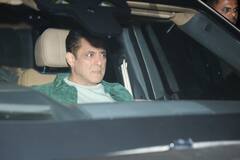 तगड़ी सिक्योरिटी के साथ एयरपोर्ट पर स्पॉट हुए सलमान खान, भाईजान का रौला देख फैंस बोले- 'बॉलीवुड का सिकंदर'