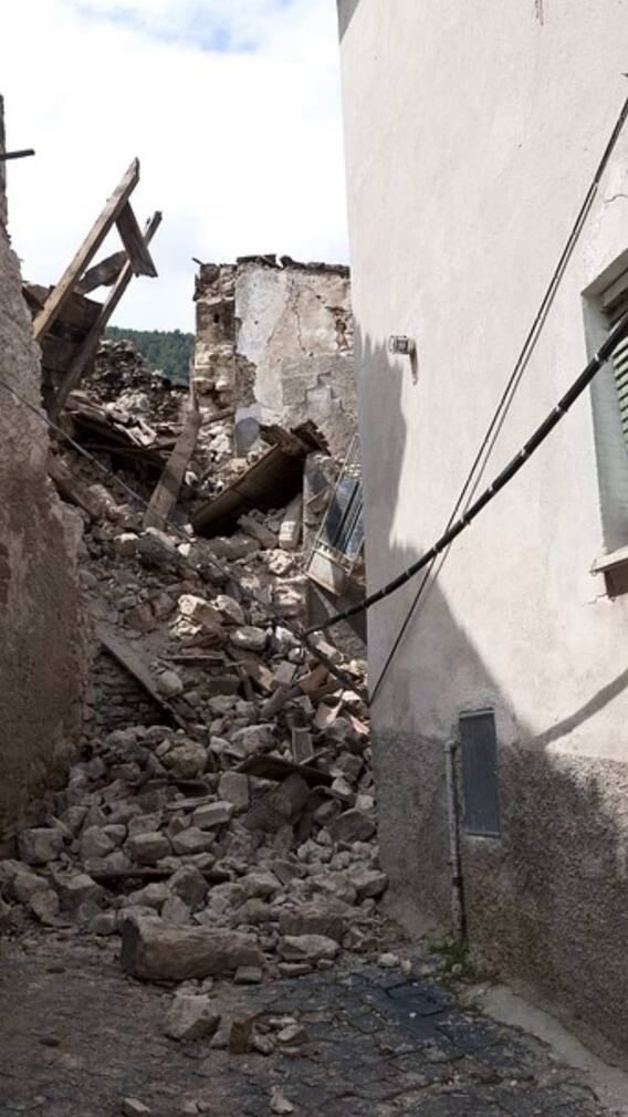 भूकंप के बाद मलबे में कितने दिन तक जिंदा रह सकता है इंसान?