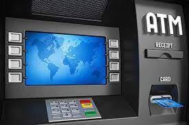 एटीएममधून पैसे काढताना आकरले जातील पैसे बँक ग्राहक सध्या सर्व आर्थिक आणि गैर-आर्थिक व्यवहारांसाठी बँकेच्या स्वतःच्या एटीएममधून पाच व्यवहार विनामूल्य पैसे काढू शकतात. तर इतर बँकांच्या एटीएममधून हा व्यवहार विनामूल्य आहे. आरबीआयने आपल्या परिपत्रकात म्हटले आहे की यावर केलेल्या व्यवहारांसाठी बँकेकडून 2 रुपये ते 23 रुपये आकारले जाऊ शकतात.