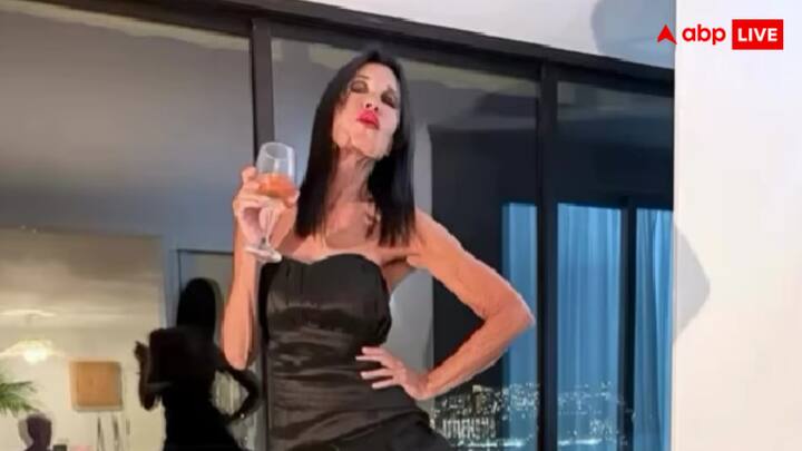 जी हां, यहां बात हो रही है ब्रिटिश मॉडल नोर्मा विलियम्स (Norma Williams)की. जिनका दावा है कि उन्होंने उम्र बढ़ने की जो प्रक्रिया है उस पर काबू कर लिया है और अब वो उम्र बढ़ने के साथ साथ और ग्लैमरस होती जा रही है.