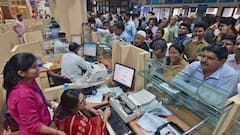 बैंक में आपका काम नहीं कर रहे हैं कर्मचारी? सबक सिखाने के लिए तुरंत यहां करें शिकायत
