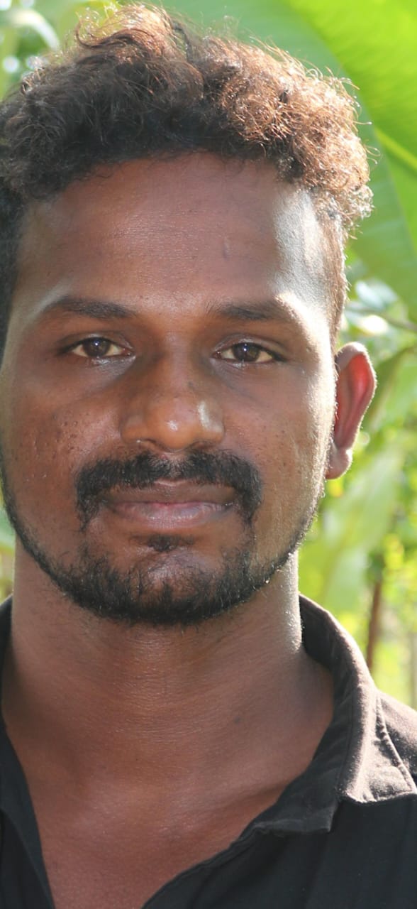 மதுரையில் போலீஸ் கொடூர கொலை; கம்பத்தில் கொலையாளிகள் மீது துப்பாக்கி சூடு நடத்தியதால் பரபரப்பு