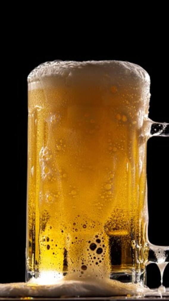 जब सैलरी के रूप में मजदूरों को दी जाती थी बीयर