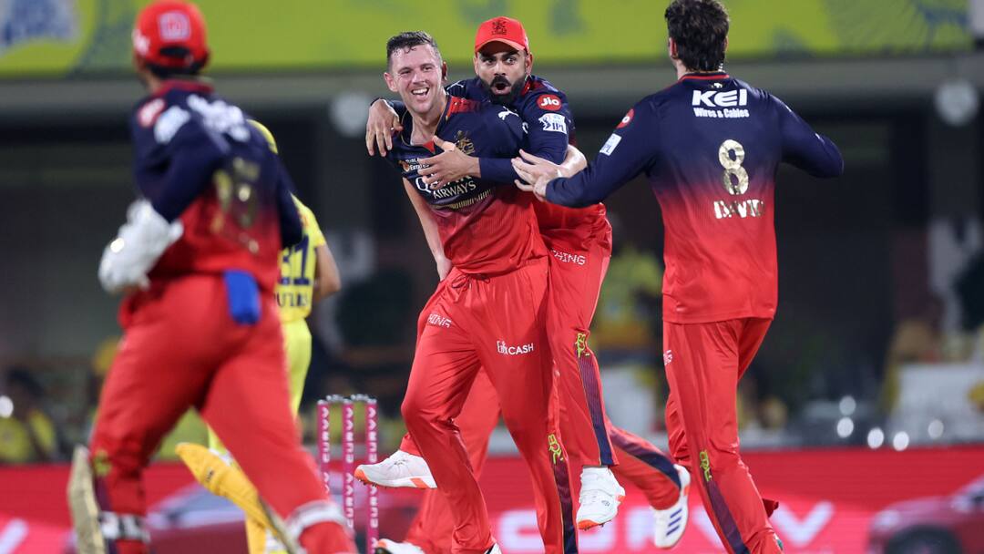 CSK की शर्मनाक हार के बाद प्वॉइंट्स टेबल में हुआ बड़ा फेरबदल, जानें लेटेस्ट अपडेट Royal Challengers Bengaluru Beat Chennai Super Kings By 50 Runs Points Table Update RCB vs CSK IPL 2025 CSK की शर्मनाक हार के बाद प्वॉइंट्स टेबल में हुआ बड़ा फेरबदल, जानें लेटेस्ट अपडेट