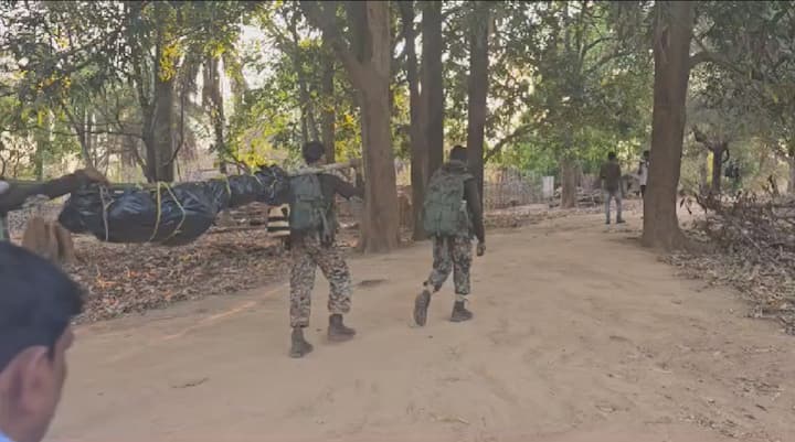 तर दुसऱ्या घटनेत बिजापूर जिल्ह्यातील भैरमगड पोलीस ठाण्याच्या हद्दीतील बोडगा गाव परिसरात नक्षलवाद्यांकडून प्रेशर आयडी ब्लास्ट करण्यात आला आहे.