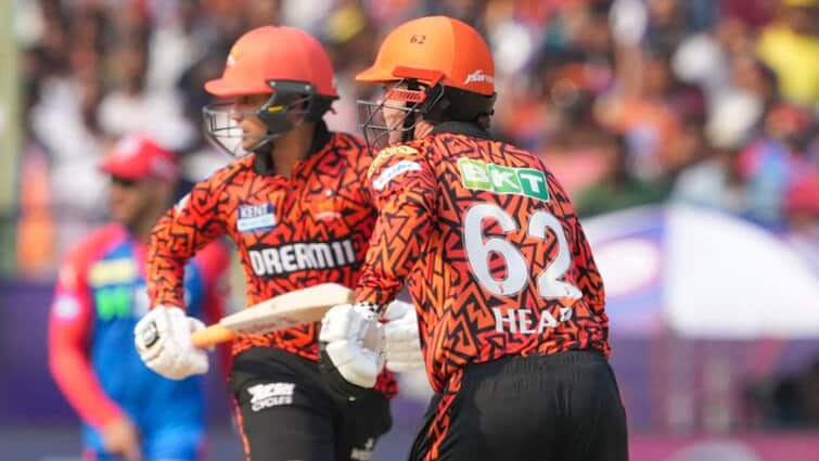 ipl 2025 dc vs srh seeing sunrisers hyderabad flop batting against delhi capitals former Indian cricketer harbhajan singh took a jibe 300 की सोचोगे तो 150 भी नहीं बनेंगे...SRH की बल्लेबाजी देख पूर्व भारतीय दिग्गज ने कसा तंज