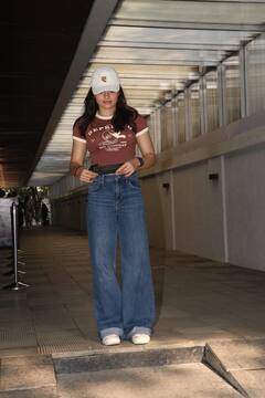 'सिकंदर' की रिलीज के बाद रूमर्ड बॉयफ्रेंड विजय संग लंच पर पहुंचीं रश्मिका मंदाना, एक्टर ने मास्क से छुपाया चेहरा