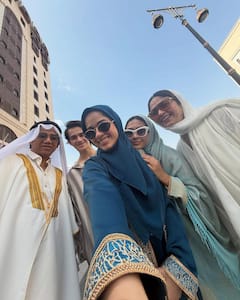 Eid 2025: जन्नत जुबैर ने मक्का में मनाया ईद का त्योहार, बेस्टी रीम और फैमिली संग शेयर की खूबसूरत तस्वीरें