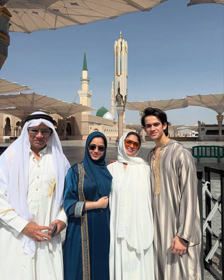 In a picture, Jannat is posing with her parents and brother. While sharing the photos, the actress wrote, 'Eid Mubarak celebrated Eid in Madina with her family today, and my heart was filled'