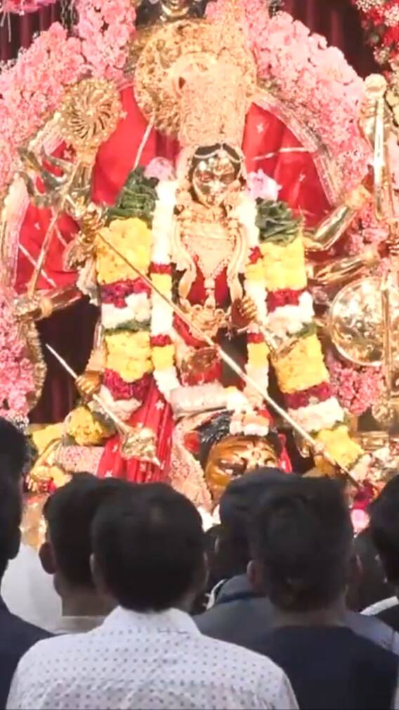 चैत्र नवरात्रि 2025: दिल्ली और यूपी में भक्तों की उमड़ी भीड़, सीएम योगी और रेखा गुप्ता ने दी शुभकामनाएं