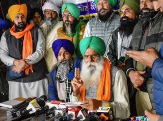 Farmer Protest:  ਹੁਣ ਡੱਲੇਵਾਲ ਤੇ ਪੰਧੇਰ ਵਿਚਾਲੇ ਪਿਆ ਰੱਫੜ ! KKM ਦੇ ਪ੍ਰਦਰਸ਼ਨਾਂ ਤੋਂ ਡੱਲੇਵਾਲ ਦੀ ਜਥੇਬੰਦੀ ਨੇ ਕੀਤਾ ਕਿਨਾਰਾ, ਜਾਣੋ ਕੀ ਬਣੀ ਵਜ੍ਹਾ ?