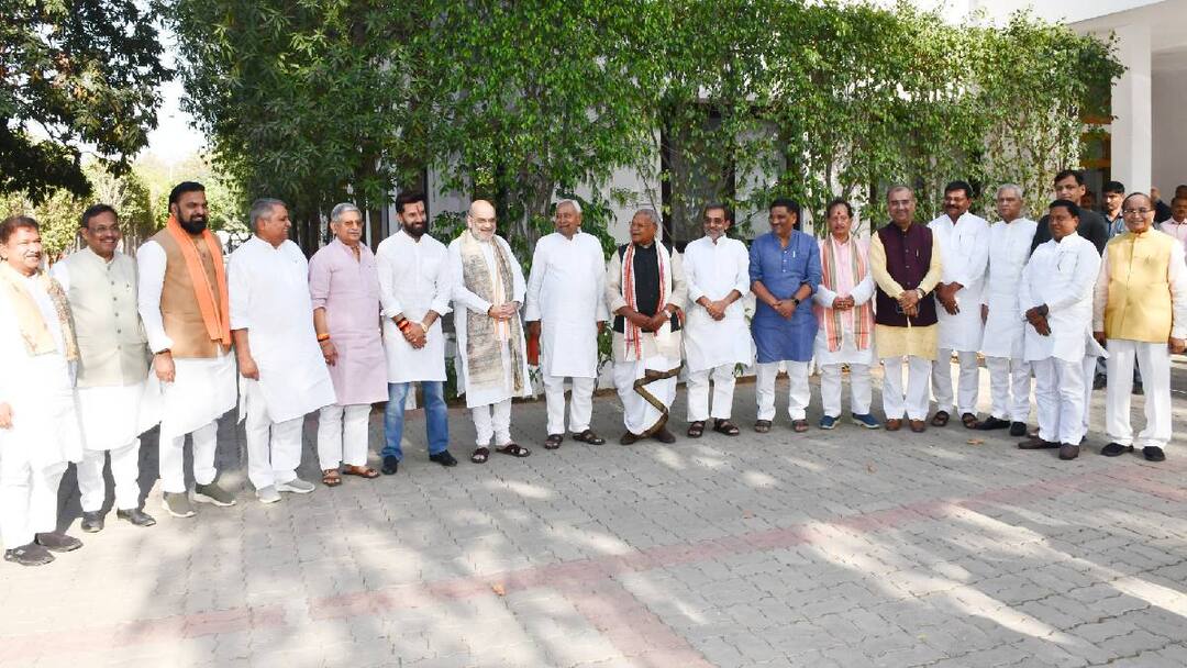 Bihar NDA Meeting: बिहार चुनाव को लेकर सीएम आवास में NDA की अहम बैठक, क्या कुछ हुआ तय? bihar NDA meeting at CM residence regarding Bihar assembly elections 2025 nitish kimar amit shah chirag paswan ann Bihar NDA Meeting: बिहार चुनाव को लेकर सीएम आवास में NDA की अहम बैठक, क्या कुछ हुआ तय?