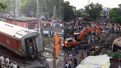 Kamakhya Express Accident: ओडिसामध्ये रेल्वेचा भीषण अपघात; कामाख्या एक्स्प्रेसचे 11 डबे रुळावरून घसरले, प्रवाशांच्या किंचाळ्या अन्...; पाहा PHOTOS