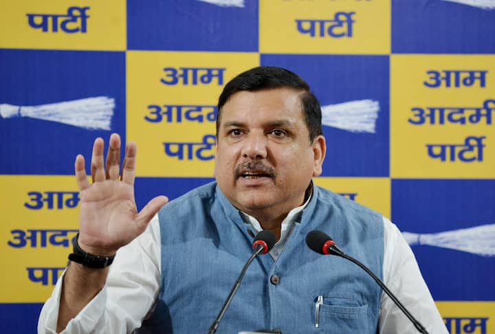 उन्होंने कहा कि 'माइनॉरटी अफेयर्स मिनिस्ट्री' ने हमारी कमेटी के सामने आकर स्वीकार किया था कि सुप्रीम कोर्ट में मोदी सरकार ने शपथपत्र दिया है कि पूरे देश में जितनी भी वक्फ की संपत्तियां हैं उनमें से 99 फीसदी संपत्ति रजिस्टर्ड हैं और ऑनलाइन हैं. (फाइल फोटो)