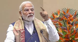 PM Narendra Modi : राष्ट्रीय स्वंयसेवक संघ भारताच्या राष्ट्रीय संस्कृतीचा कधीही न मिटणारा अक्षय वट; पंतप्रधान मोदींचे नागपुरात गौरवाद्गार, म्हणाले...