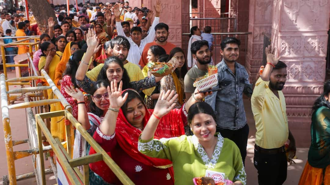 Uttar Pradesh Drones Deployed Extra Forces On Duty As Navratri Eid Celebrations Bring Festive Rush UP: Drones Deployed, Extra Forces On Duty As Navratri, Eid Celebrations Bring Festive Rush