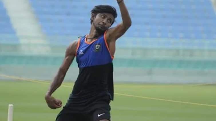 who is zeeshan ansari debuting for sunrisers hyderabad vs delhi capitals ipl 2025 dc vs srh IPL 2025: गरीबी में बीता बचपन, पिता हैं दर्जी, SRH के डेब्यूटेंट Zeeshan Ansari की दर्द भरी दास्तां