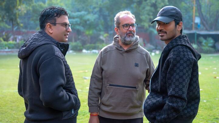 இந்தப் படத்தின் படப்பிடிப்பு டெல்லியில் நடைபெற்றது. இப்போது வேறொரு இடத்தில் நடக்கும் படப்பிடிப்பு புகைப்படங்கள் வெளியாகியுள்ளது. ராயன் திரைப்படத்திற்கு பிறகு, நிலவுக்கு நிலவுக்கு என்மேல் என்னடி கோபம் படமும் வெளியாகியுள்ளது. இட்லி கடை படத்தை இயக்குகிறார்.