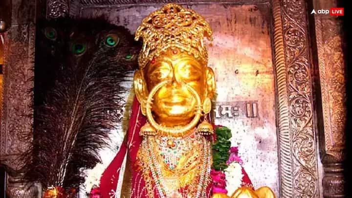 गुरुग्राम गांव के रहने वाले दादा सिन्धा को स्वपन में देवी ने दर्शन देते हुए कहा था की मेरी मूर्ति की स्थापना करो ,जो की पिंचोंकरा वाले झोड़ में दबी हुई है.