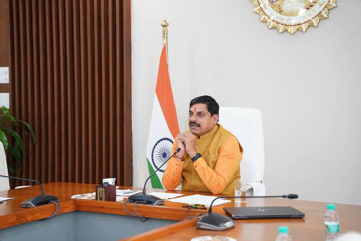 सीएम मोहन यादव ने जवाब दिया कि वह यूनिवर्सिटी से पढ़कर निकल गए थे, लेकिन दीक्षांत समारोह नहीं हो सका था. अब राज्यपाल की कृपा से यह संभव हो सका है.