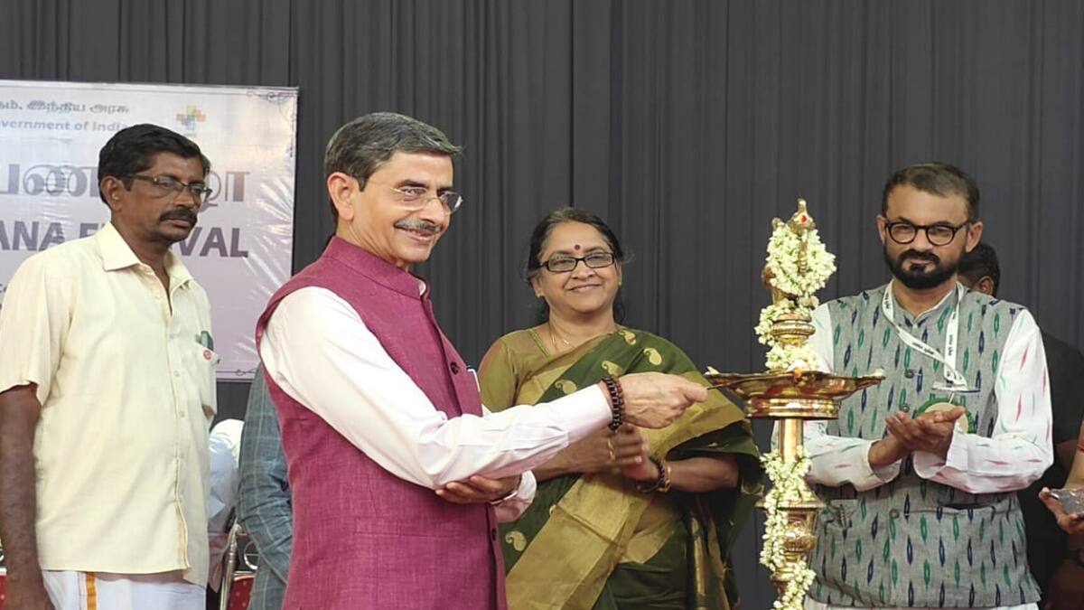 தமிழையும், தமிழ் கலாச்சாரத்தையும் போற்றி வளர்க்க கூடியவர் நமது பாரத பிரதமர் - ஆளுநர் ஆர்.என்.ரவி