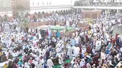 Eid-ul Fitr 2025: दिल्ली में आज ईद की धूम, मस्जिदों में अदा की गई नमाज, लोगों ने एक-दूसरे को गले लगाकर दी बधाई