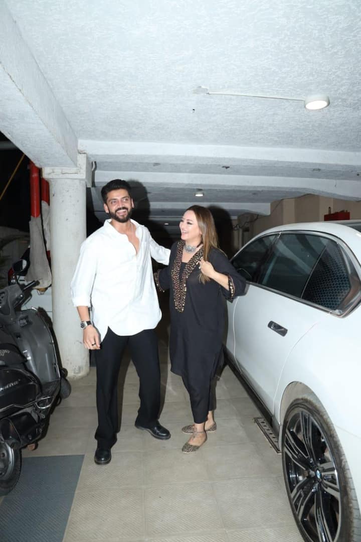 On the photo of Sonakshi and Zaheer, a fan wrote- how cute Mashallah looks both. The other wrote- always stay like this.