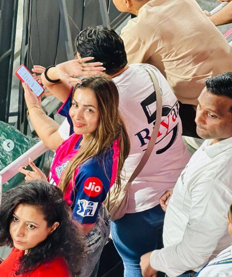 मलायकाला पाहून पुन्हा एकदा सोशल मीडियावर तिच्या डेटिंगची चर्चा रंगली आहे.