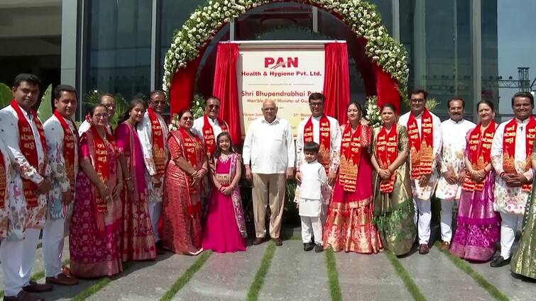 CM ભૂપેન્દ્ર પટેલના હસ્તે દેશના સૌથી મોટા સેનિટરી પેડ મેન્યુફેક્ચરિંગ યુનિટનું ઉદ્ઘાટન, ગુજરાત બનશે હેલ્થ અને હાઈજીનનું હબ Gujarat to Become Hygiene Hub as CM Bhupendra Patel Launches Sanitary Pad Unit CM ભૂપેન્દ્ર પટેલના હસ્તે દેશના સૌથી મોટા સેનિટરી પેડ મેન્યુફેક્ચરિંગ યુનિટનું ઉદ્ઘાટન, ગુજરાત બનશે હેલ્થ અને હાઈજીનનું હબ