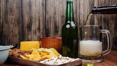 દારૂ સાથે ચખાના કેમ ખવાય છે? જાણો રસપ્રદ ઇતિહાસ અને ક્યારે શરૂ થઈ આ પરંપરા