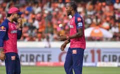 Riyan Parag CSK vs RR: ਰਿਆਨ ਪਰਾਗ ਨੂੰ ਮਹਿੰਗੀ ਪਈ ਛੋਟੀ ਜਿਹੀ ਗ਼ਲਤੀ ! ਹੁਣ ਦੇਣਾ ਪਵੇਗਾ 12 ਲੱਖ ਰੁਪਏ ਦਾ ਜੁਰਮਾਨਾ