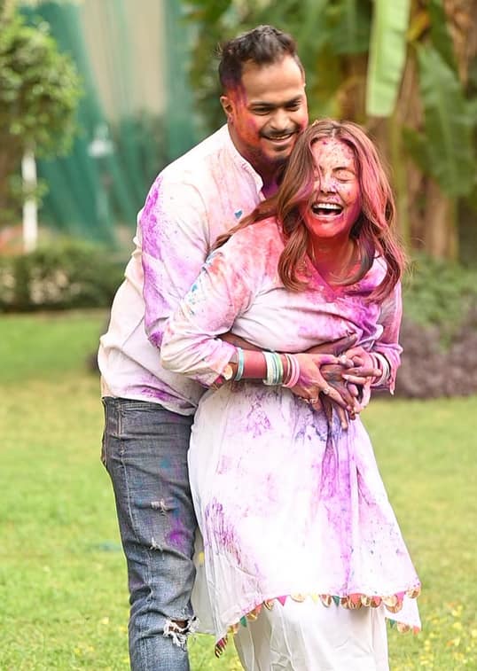  https:= gopi bahu devoleena bhattacharjee eid celebration with muslim husband Shahnawaz | देवोलीना भट्टाचार्जी ने मुस्लिम पति संग मनाई ईद, ब्लैक सूट में शेयर की फोटो, यूजर्स बोले