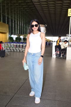 Airport Look: शिल्पा शेट्टी से धनश्री वर्मा तक, एयरपोर्ट पर बॉलीवुड एक्ट्रेसेस का ऐसा था लुक, आप भी करेंगी ट्राई