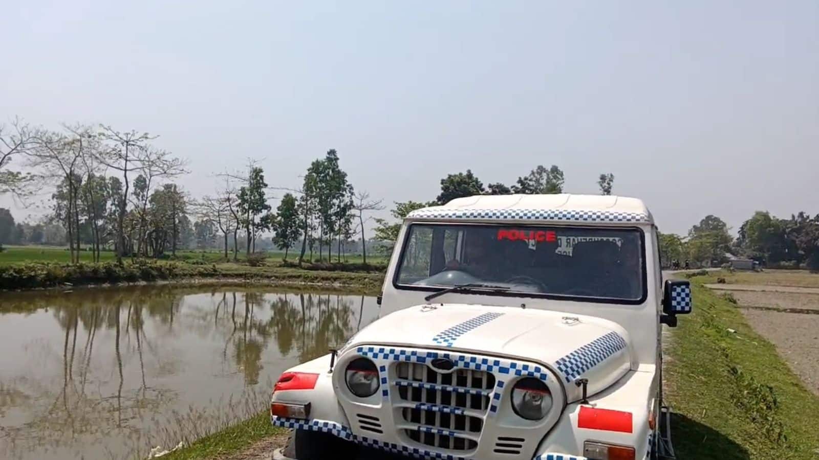 Cooch Behar News: চারিদিকে ধুধু প্রান্তর, পুকুরজুড়ে গাছের ছায়া, আচমকাই বস্তা দেখে সন্দেহ, গিঁট খুলতেই !..