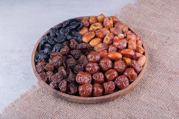 ડિસ્ક્લેમર: આ સમાચારમાં આપવામાં આવેલી કેટલીક માહિતી મીડિયા રિપોર્ટ્સ પર આધારિત છે. કોઈપણ સૂચનને અમલમાં મૂકતા પહેલા, તમારે સંબંધિત નિષ્ણાતની સલાહ લેવી જોઈએ.