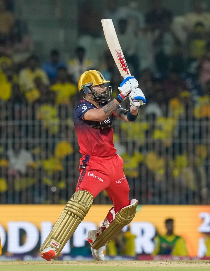 भारत के लिए सबसे ज्यादा 12,976 टी20 रन कोहली ने बनाए हैं. इसके बाद दूसरे नंबर पर 11,851 रनों के साथ रोहित हैं. वहीं तीसरे स्थान पर धवन हैं. जिन्होंने 9,797 रन बनाए हैं. रैना चौथे नंबर पर हैं. उन्होंने 8654 रन जड़े हैं.