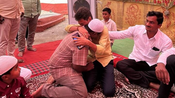 सर्वत्र रमजान ईदचा उत्साह असताना मयत सरपंच संतोष देशमुख यांच्या मस्साजोग गावात मुस्लिम बांधवांनी ईद साजरी न करण्याचा निर्णय घेतला.