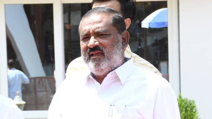 बीजेपी के बीड जिले के पदाधिकारी भोसले, जंगली जानवरों के शिकार के मामले का भी सामना कर रहे हैं. भोसले को धस का सहयोगी माना जाता है.