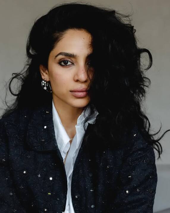 इसके साथ ही उन्होंने ये भी बताया कि ऑइलिंग करने से उन्हें माइग्रेन की प्रॉब्लम से भी राहत मिली है. एक्ट्रेस ने कहा,