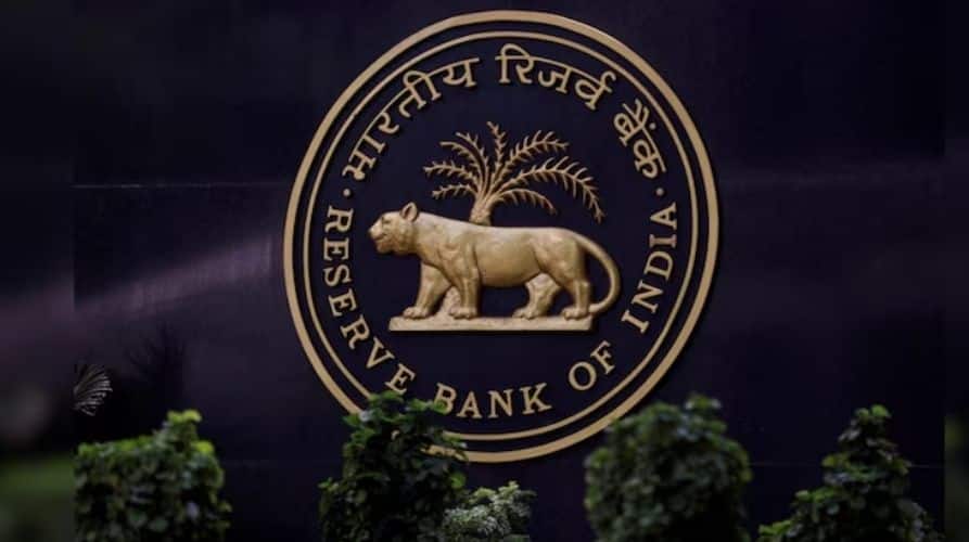 Good news for those who take loans from banks! RBI is going to give big relief details inside RBI Rate Cut: ਬੈਂਕਾਂ ਤੋਂ ਕਰਜ਼ ਲੈਣ ਵਾਲਿਆਂ ਲਈ ਖੁਸ਼ਖਬਰੀ! RBI ਦੇਣ ਜਾ ਰਿਹਾ ਵੱਡੀ ਰਾਹਤ