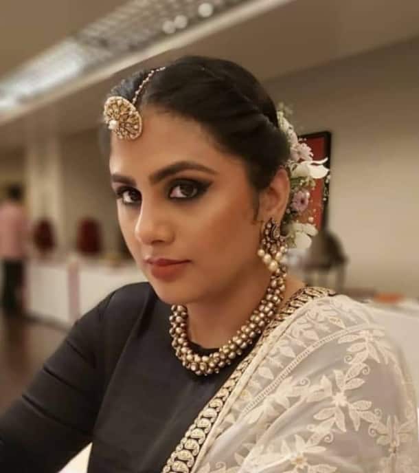 काम्या मिश्रा ने 22 साल की उम्र में यूपीएससी की परीक्षा पास कर ली थी. 22 की उम्र में आईपीएस तो बन गईं लेकिन उससे भी बड़ी बात यह है कि 28 की उम्र में उन्होंने इस्तीफा भी दे दिया.