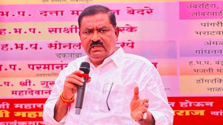 सुरेश धस ने बताया कि उन्होंने बीड जिले में मस्साजोग के सरपंच संतोष देशमुख की हत्या का मुद्दा उठाया था, जिससे राजनीतिक भूचाल आ गया था और इस मुद्दे पर राष्ट्रवादी कांग्रेस पार्टी (NCP) के नेता धनंजय मुंडे और बीजेपी नेता एवं राज्य मंत्री पंकजा मुंडे की आलोचना की थी.