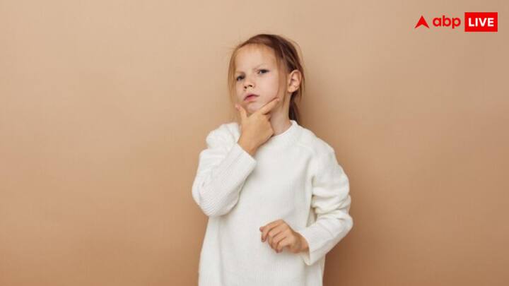 लेकिन आपके साथ ऑप्टिकल वाला खेल तो हमने बहुत खेल लिया, आज आपको एक पहेली का जवाब देना होगा जिसके लिए आपको 10 सेकंड का वक्त दिया जा रहा है.