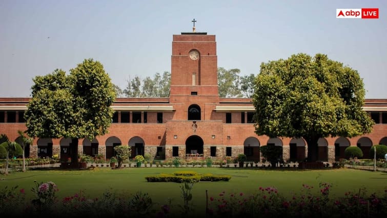 Conflict over the second term of Principal Professor John Varghese in St Stephens College DU seeks guidance from UGC ANN सेंट स्टीफेंस कॉलेज में प्रिंसिपल के दूसरे कार्यकाल पर टकराव बढ़ा, DU ने इन नियमों का दिया हवाला