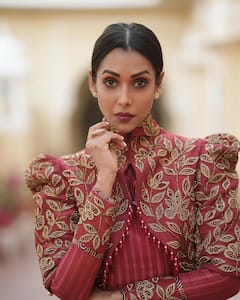 इंटीमेट सीन के दौरान एक्टर ने पार कर दी थीं सारी हदें, किस करते हुए एक्ट्रेस संग की थी ये गंदी हरकत