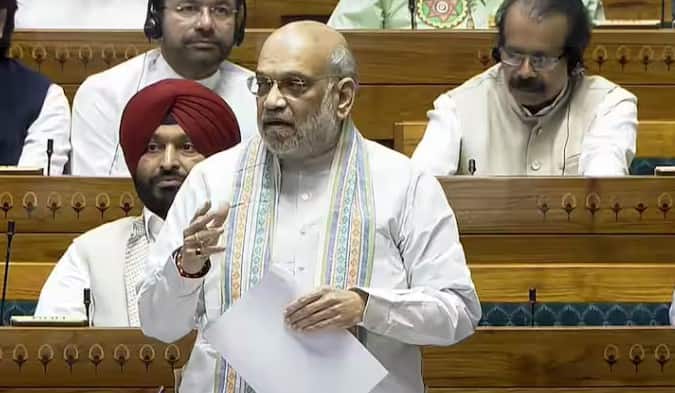 Manipur Lok Sabha passes Statutory Resolution confirming imposition of Presidents Rule in state મણિપુરમાં રાષ્ટ્રપતિ શાસનને લોકસભાની મંજૂરી, મોડી રાત્રે અમિત શાહે રજૂ કર્યો બંધારણીય ઠરાવ