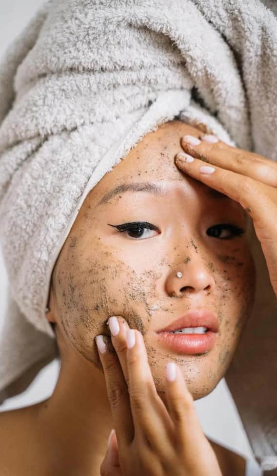 கண்களின் கீழ் கருவளையம்? - இதை ட்ரை பண்ணி பாருங்க