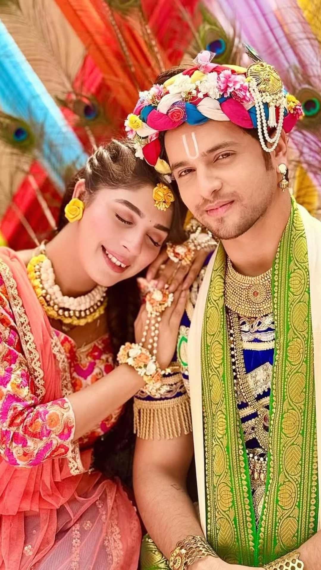 जिस वजह से राही घबरा जाती है और सीधा प्रेम को कॉल करती है लेकिन वो कॉल नहीं पीक करता