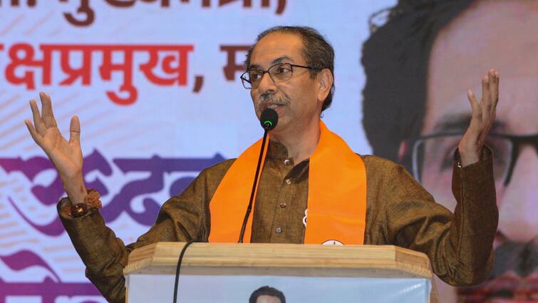 Uddhav Thackeray harsh comment on Devendra Fadnavis  Ajit Pawar and Eknath Shinde number one bandalbaj ann उद्धव ठाकरे ने देवेंद्र फडणवीस, अजित पवार और एकनाथ शिंदे पर की तल्ख टिप्पणी, कहा- 'तीनों एक नंबर...'
