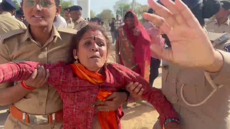Bodies handed over to family members of deceased after fire at Deesa cracker factory ડીસા અગ્નિકાંડની કરૂણાંતિકા,શ્રમિકો 2 દિવસ પહેલા જ આવ્યા હતા ફેક્ટરીમાં,પરિજનોએ કર્યાં અન્ય ઘટસ્ફોટ